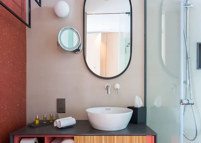 Готель Indigo By Ihg (adults Only) Ларнака