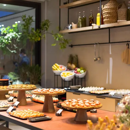 Indigo By Ihg (adults Only) מלון לרנקה