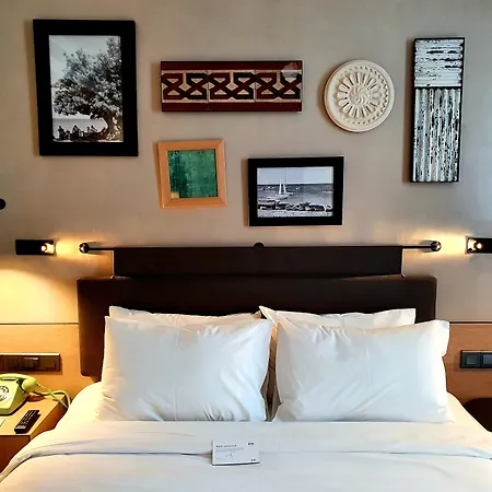 Indigo By Ihg (adults Only) Otel Larnaca