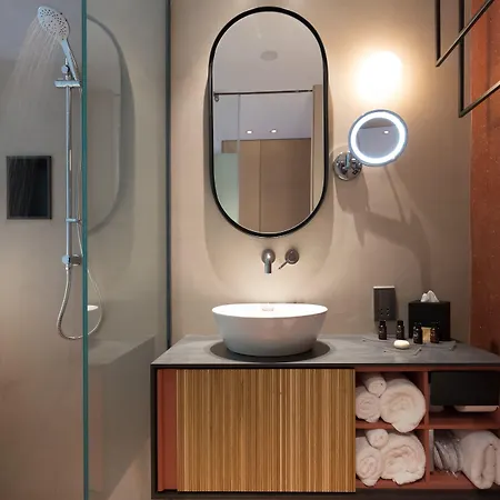 Indigo By Ihg (adults Only) מלון 2*