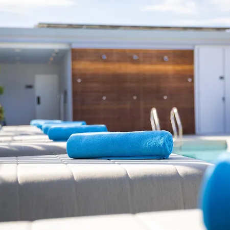 Indigo By Ihg (adults Only) מלון 2*